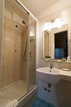 Konukevi Navona Tower Relais 4*
