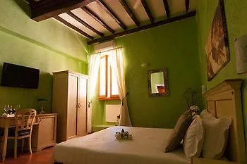Navona Tower Relais Konukevi 4*