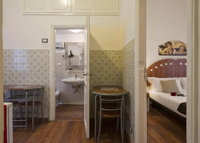 Konukevi Navona Tower Relais Roma