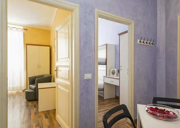 Konukevi Navona Tower Relais 4*